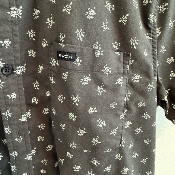 RVCA Gray and White Casual Button Down Shirt - Picture 3 of 4